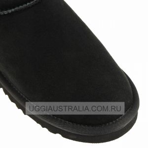 Ugg Mini Zip Black
